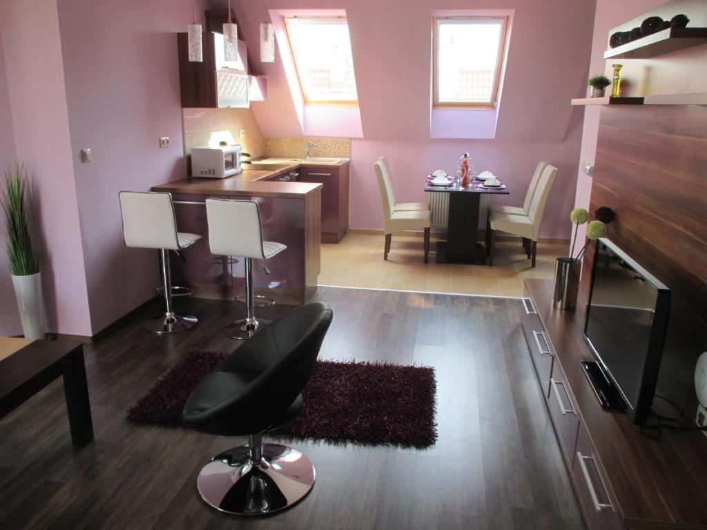 Alpha Apartman Sarvar Exterior photo